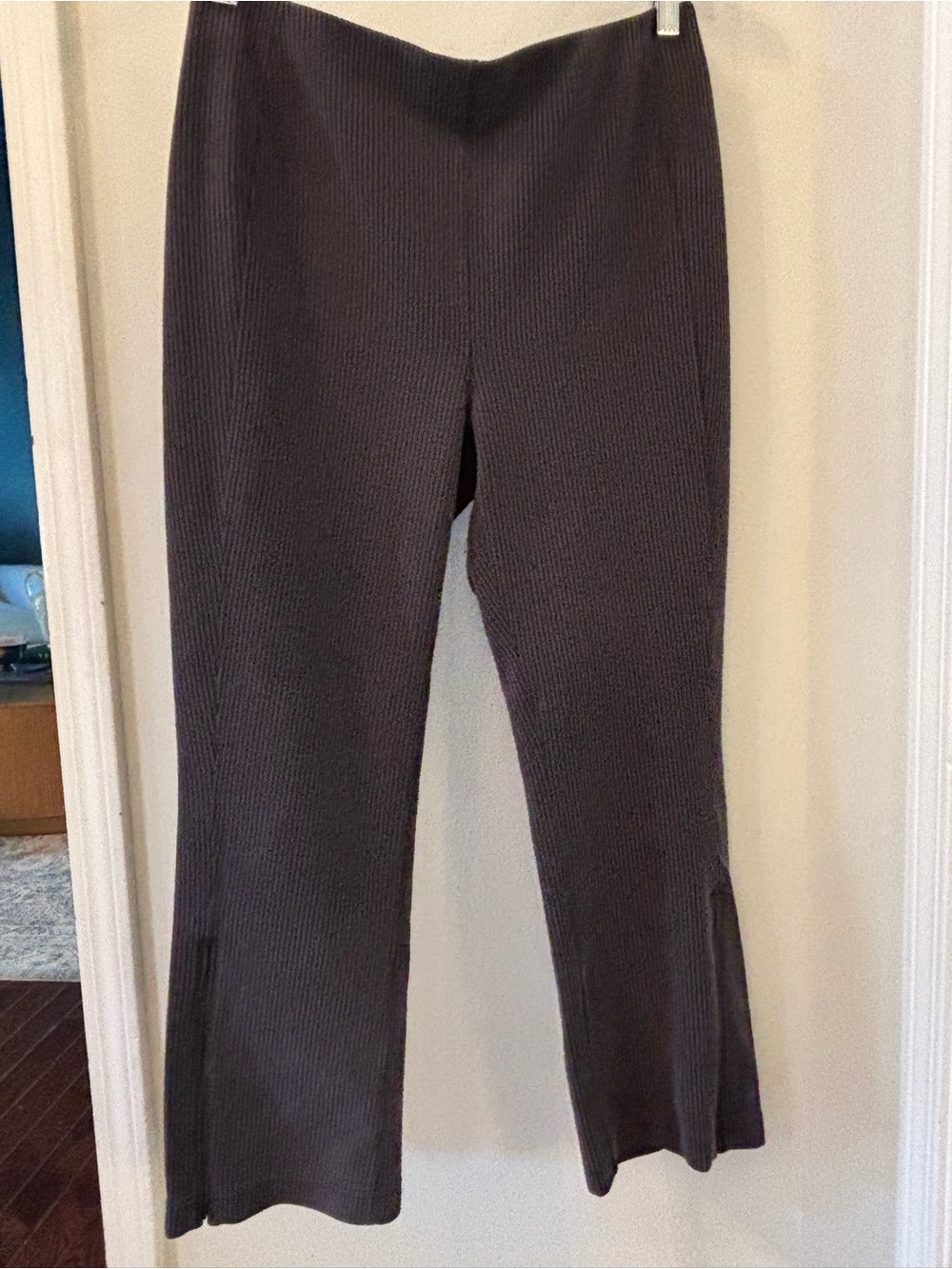 Lululemon Ribbed Softstreme Zip-Leg High-Rise Cropped Pant 25" - 10
